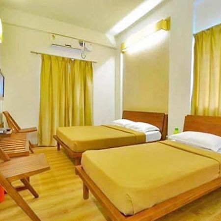 Hotel Holiday Home Μπανγκαλόρ Εξωτερικό φωτογραφία