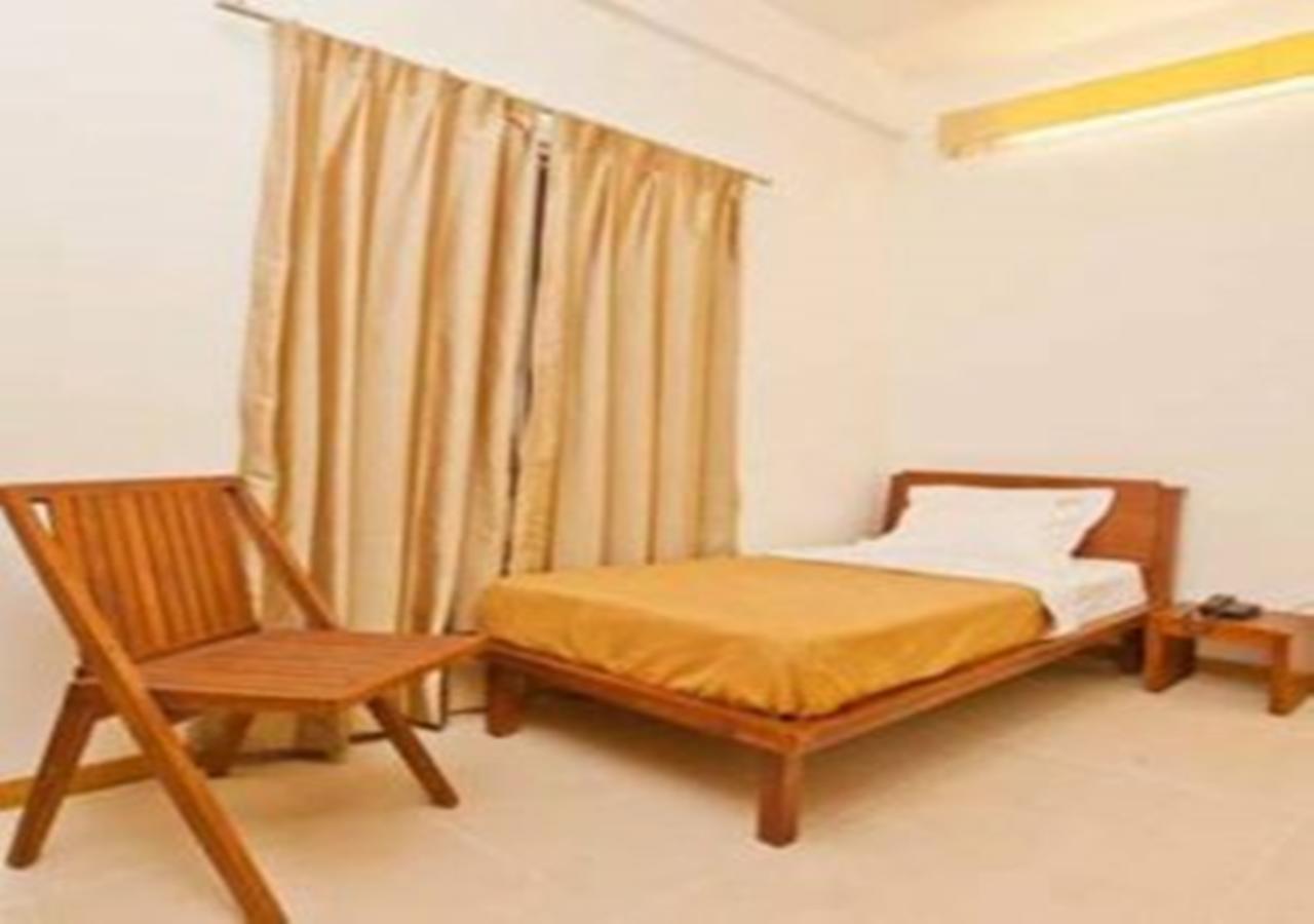 Hotel Holiday Home Μπανγκαλόρ Εξωτερικό φωτογραφία