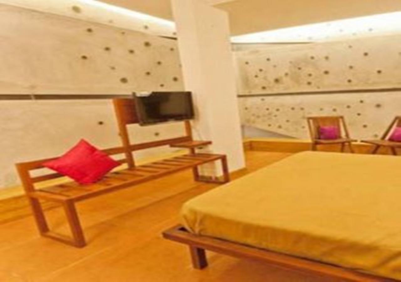 Hotel Holiday Home Μπανγκαλόρ Εξωτερικό φωτογραφία