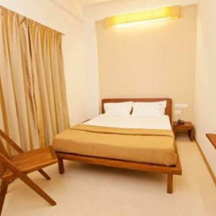 Hotel Holiday Home Μπανγκαλόρ Εξωτερικό φωτογραφία